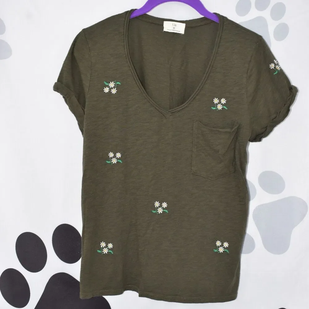 T.La Anthropologie Short Sleeve Flower Embroidered Pocket Tee Rounded V Neck XS